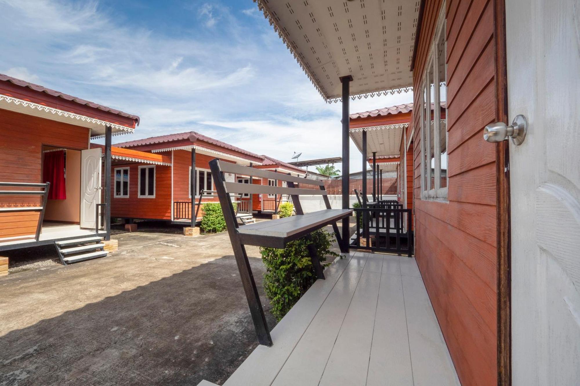 Oyo 1166 Train Way Resort Ban Rai  Екстериор снимка